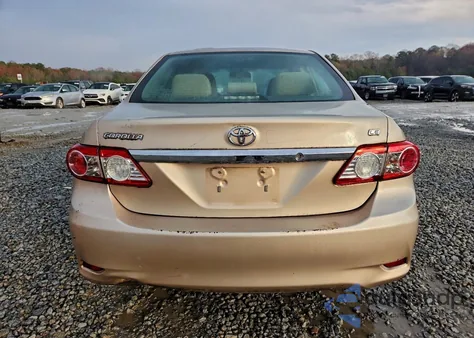 2011 Toyota Corolla Base z USA, uszkodzony, nr VIN 2T1BU4EE9BC569009